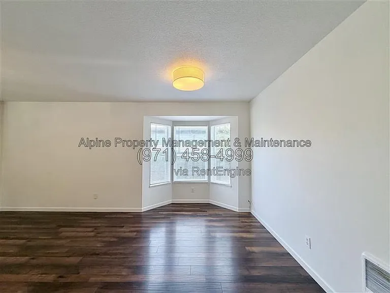 5238 NE 14th Pl — Photo 7