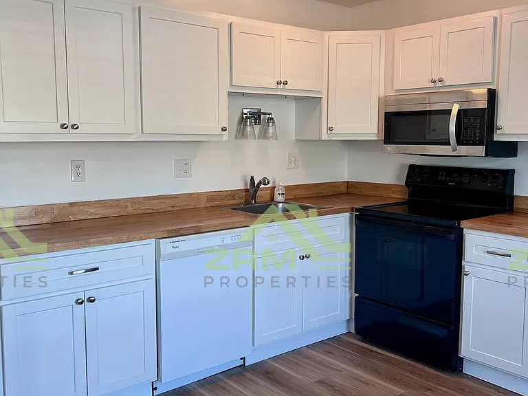 509 Monroe St #4 — Photo 2
