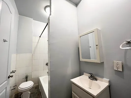 Rented by Premier One Realty LLC | media 14