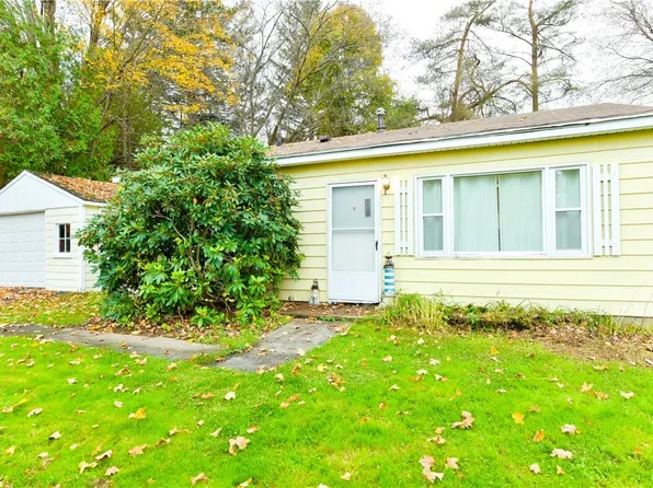 1115 Utica St, Fulton, NY 13069