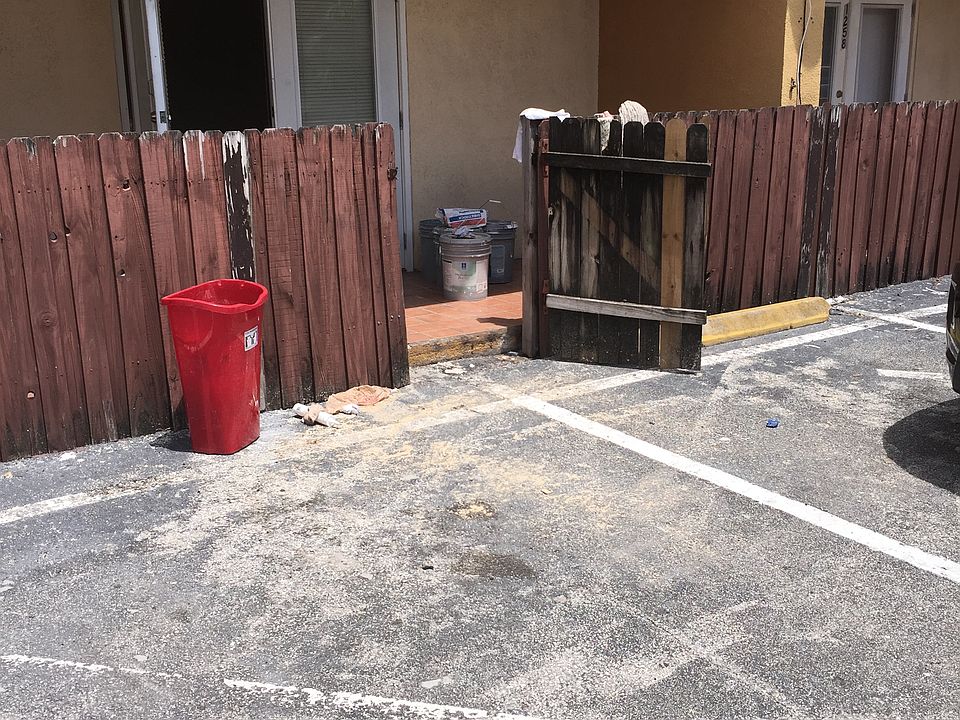 2nd image of 1851 Landstreet West #1206C