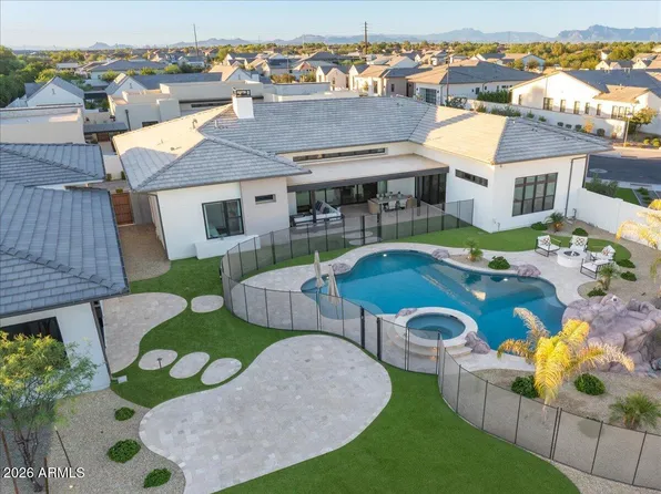 5770 S LOBACK Lane, Gilbert, AZ 85298