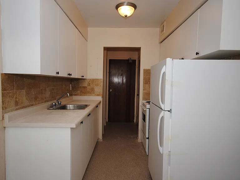 420 Greenhill Ave — Photo 10
