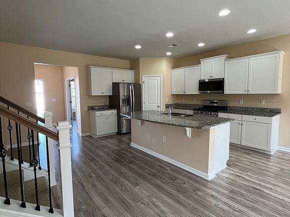 4th image of 3076 Ellesmere Cir