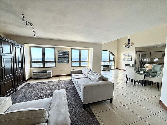 4th image of 103 Avenida Jose De Diego #2404