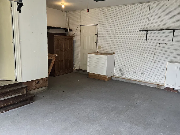 oversized one car garage