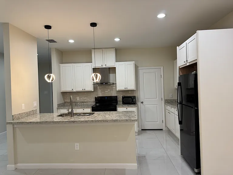 1413 El Caporal Dr — Photo 6