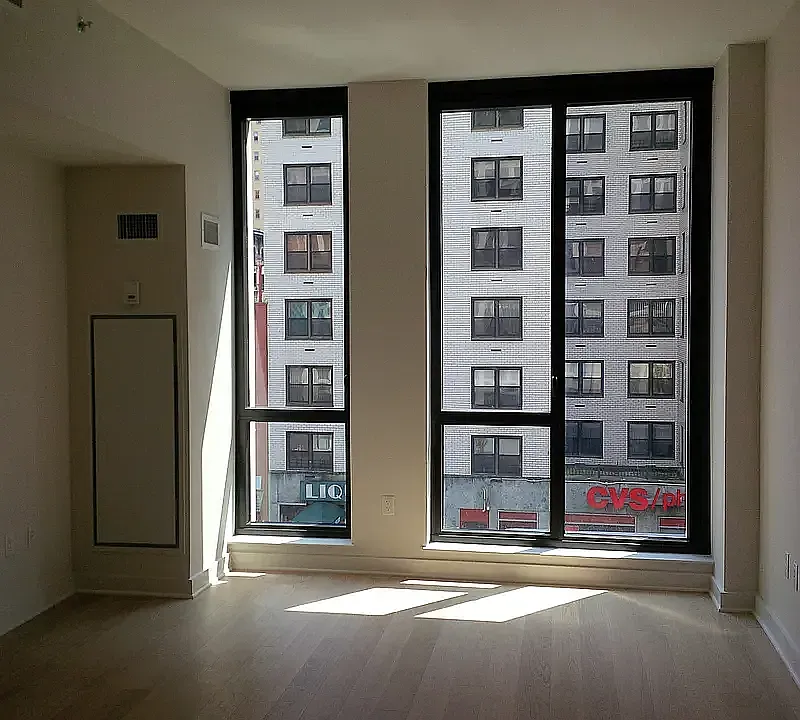 160 E 22nd St #4E