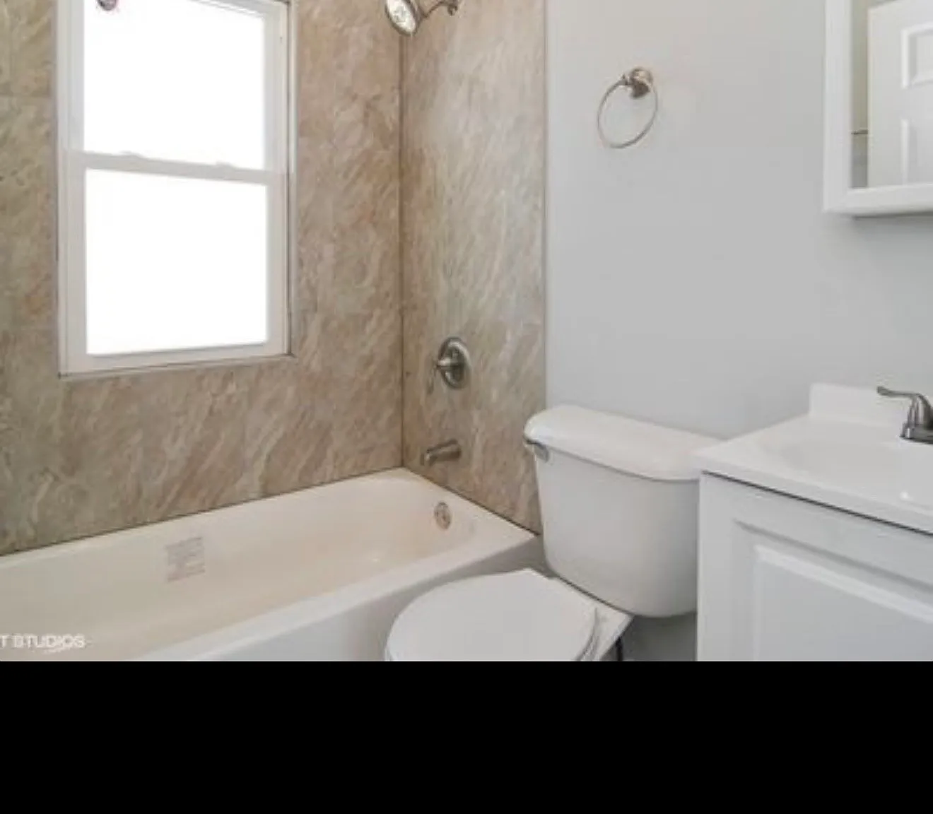 3 bed, 1200 sqft, $1,950 — Photo 3