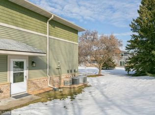 14200 44th Pl N APT 5, Plymouth, MN 55446