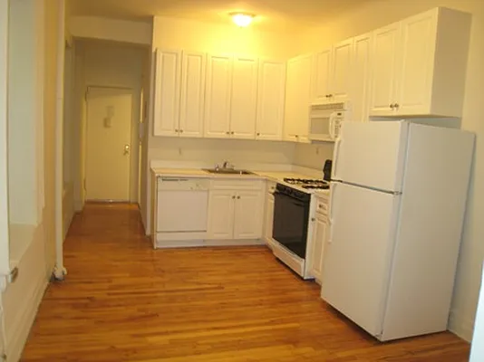 Rented by Metropolitan Equities | media 7