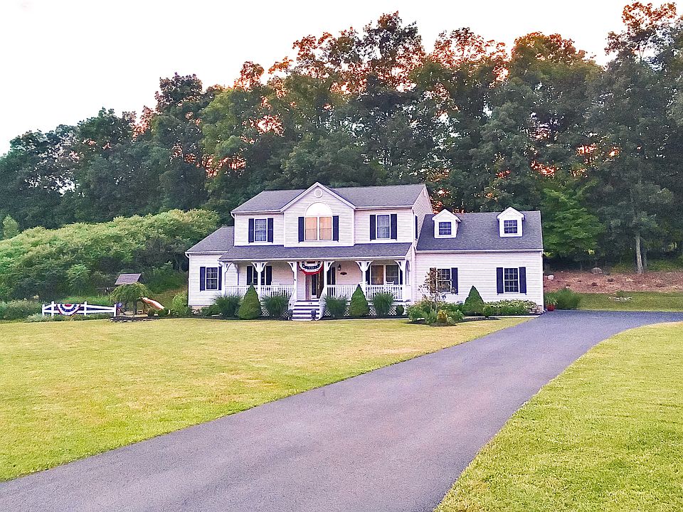 1st image of 19 Carly Dr