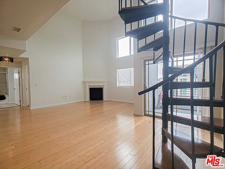 1042 S Kingsley Dr #Penthouse 2 — Photo 9