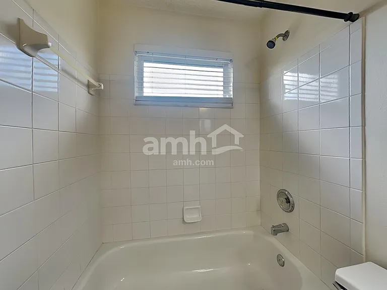 18212 Holly Hills Way — Photo 20
