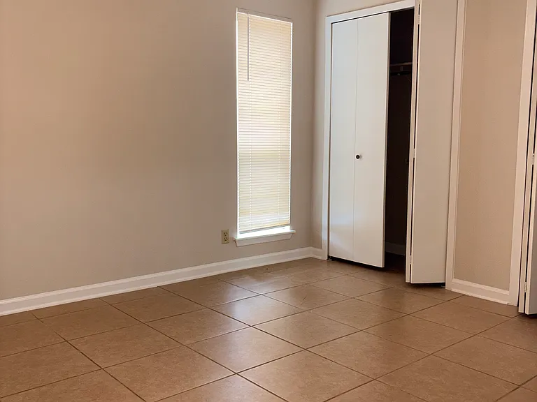 4514 Temple Hl — Photo 32