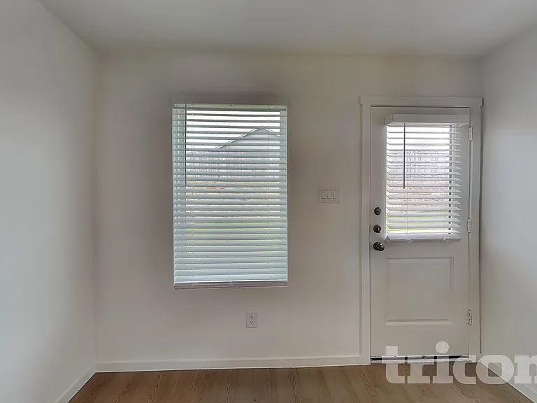 10712 Cowhide Ln — Photo 4