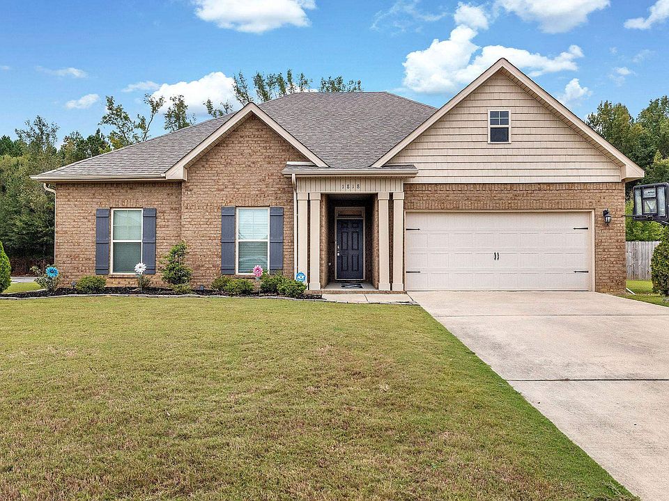 1st image of 1818 Magnolia Ln