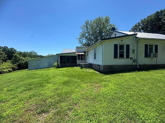 4th image of 2270 Fall River Rd