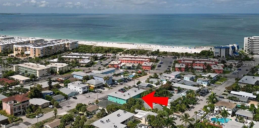 2 bed, 1.0 bath, 1100 sqft, $2,100 — Photo 3