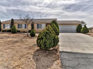 12444 Redwing Rd, Apple Valley, CA 92308