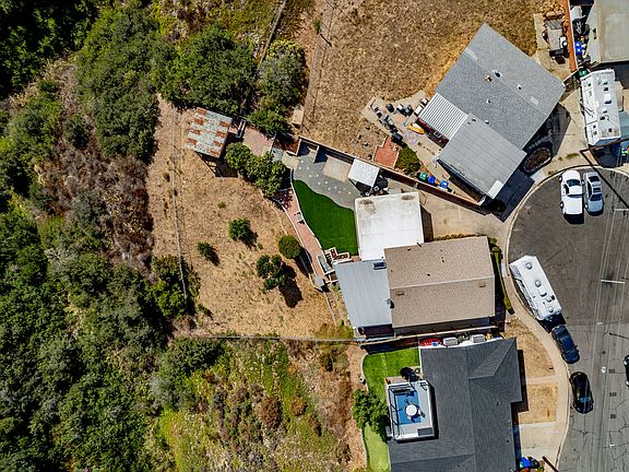 5th image of 3857 Cody St