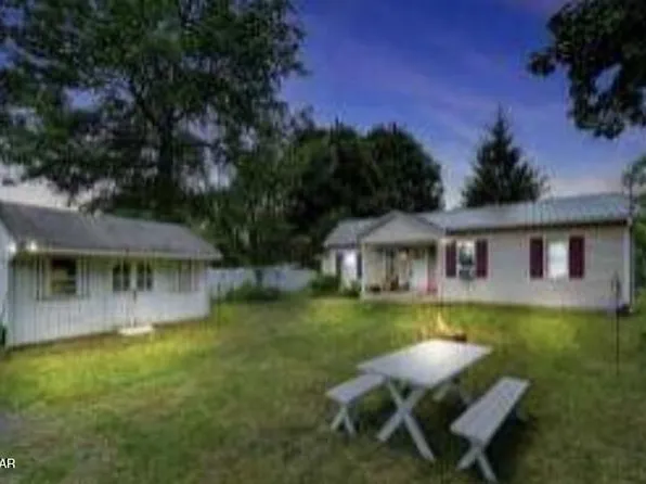 420 Shook Ave, Stroudsburg, PA 18360