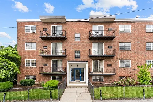 4 Robinwood Ave #2 Photo 1