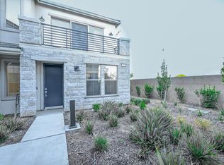 2899 E Tamarind Dr, Fresno, CA 93730