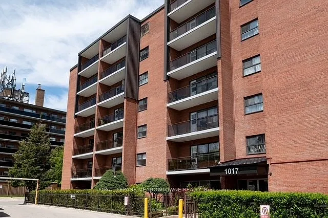 2 bed, $2,000 — Photo 2