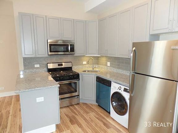 5th image of 659 W Armitage Ave APT 3N