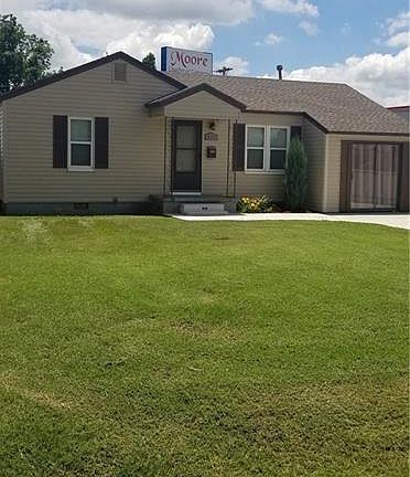 3rd image of 320 NW 1st St