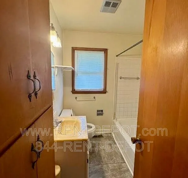 2719 Vogel Rd — Photo 5