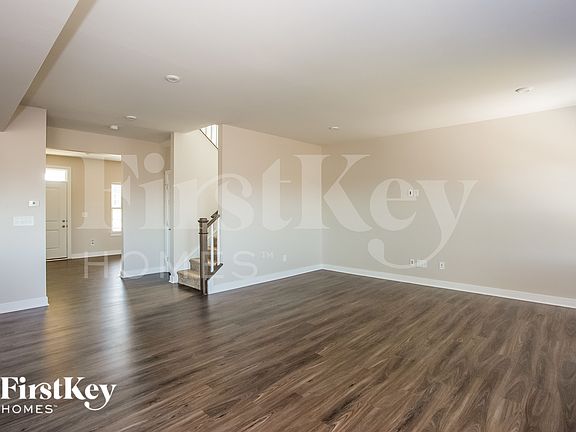 4th image of 1658 Scarbrough Cir SW