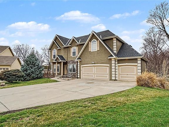 2nd image of 1101 Pebble Beach Dr
