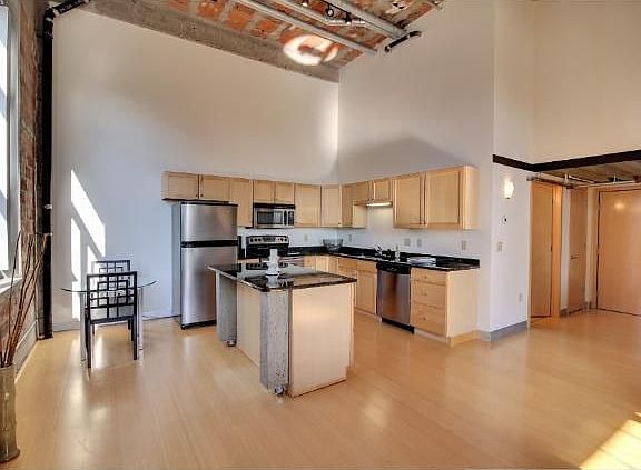 2nd image of 521 7th St S #606
