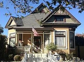 3rd image of 6421 Crescent St