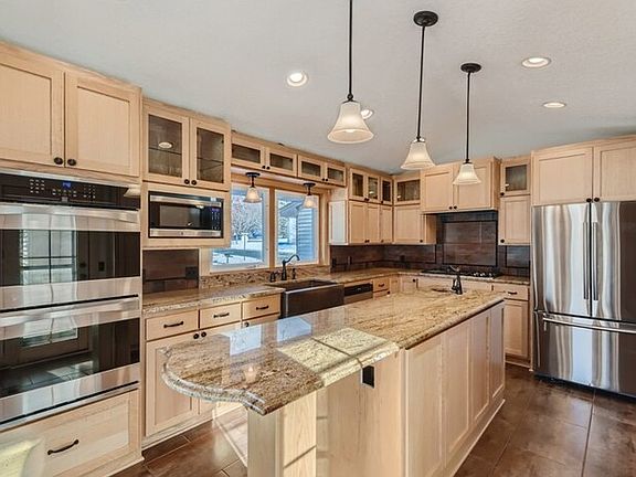 4th image of 181 Fox Hollow Dr