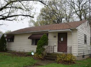 2405 N Maple Ave, Decatur, IL 62526