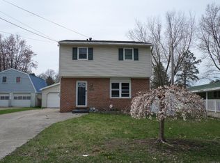 1828 Cole Dr, Erie, PA 16505