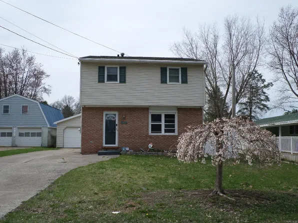 1828 Cole Dr, Erie, PA 16505