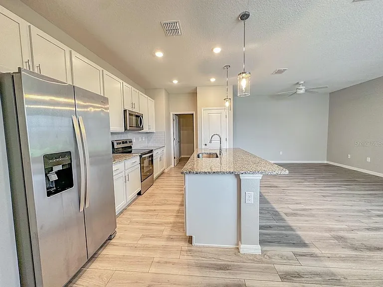 9409 Baraboo Way — Photo 17