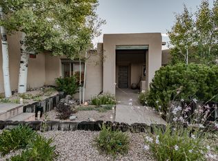609 Cumbre Vista Dr, Santa Fe, NM 87501