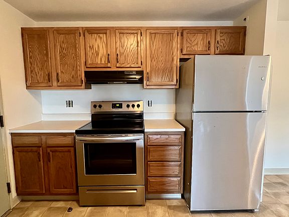 Kitchen with newer appliances