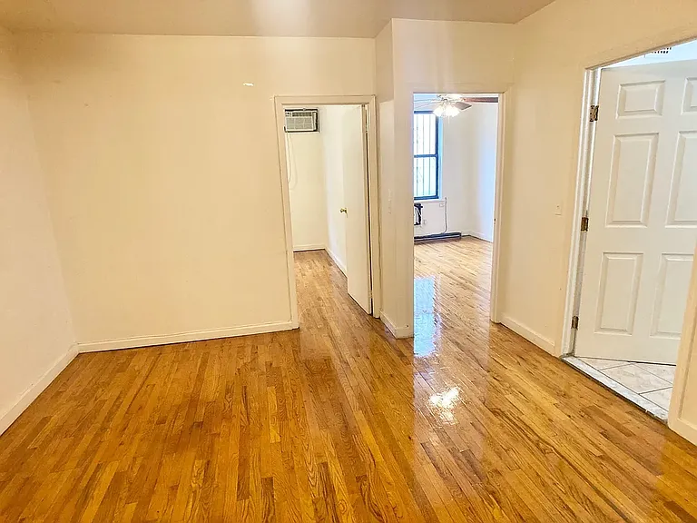 111 16th St #1R — Photo 5