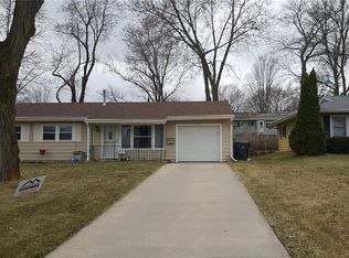 282 Jacolyn Dr NW, Cedar Rapids, IA 52405