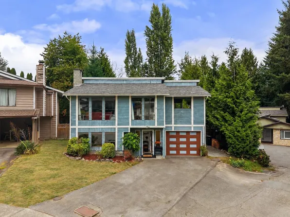 1120 Wallace Ct, Coquitlam, BC V3C 4X4