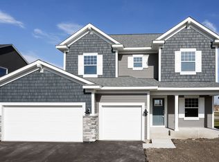 1623 River Rock Dr, Carver, MN 55315