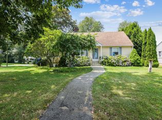 43 Eastwood Rd, Groton, CT 06340