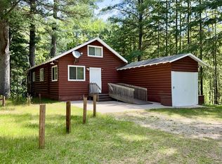 W13333 Powers Ln, Crivitz, WI 54114