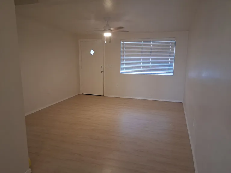 4929 S Cherry Ave — Photo 1